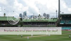 800px-Ashes_2010-11_Sydney_Test_final_wicket-1-1.jpg