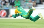 Faf-du-Plessis-dives-120114-G530.jpg