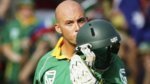 Herschelle-Gibbs-of-South-Africa-reaches-100-during-the-fifth-One-Day-International-between-S.jpg