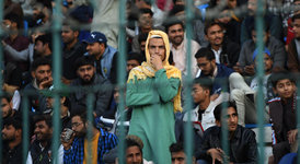 Multan crowd
