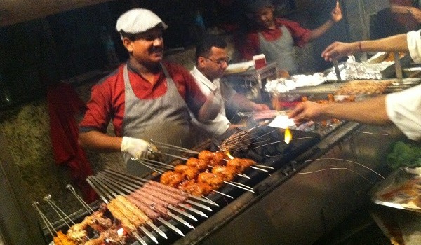 Mumbai-street-food-600x350.jpeg