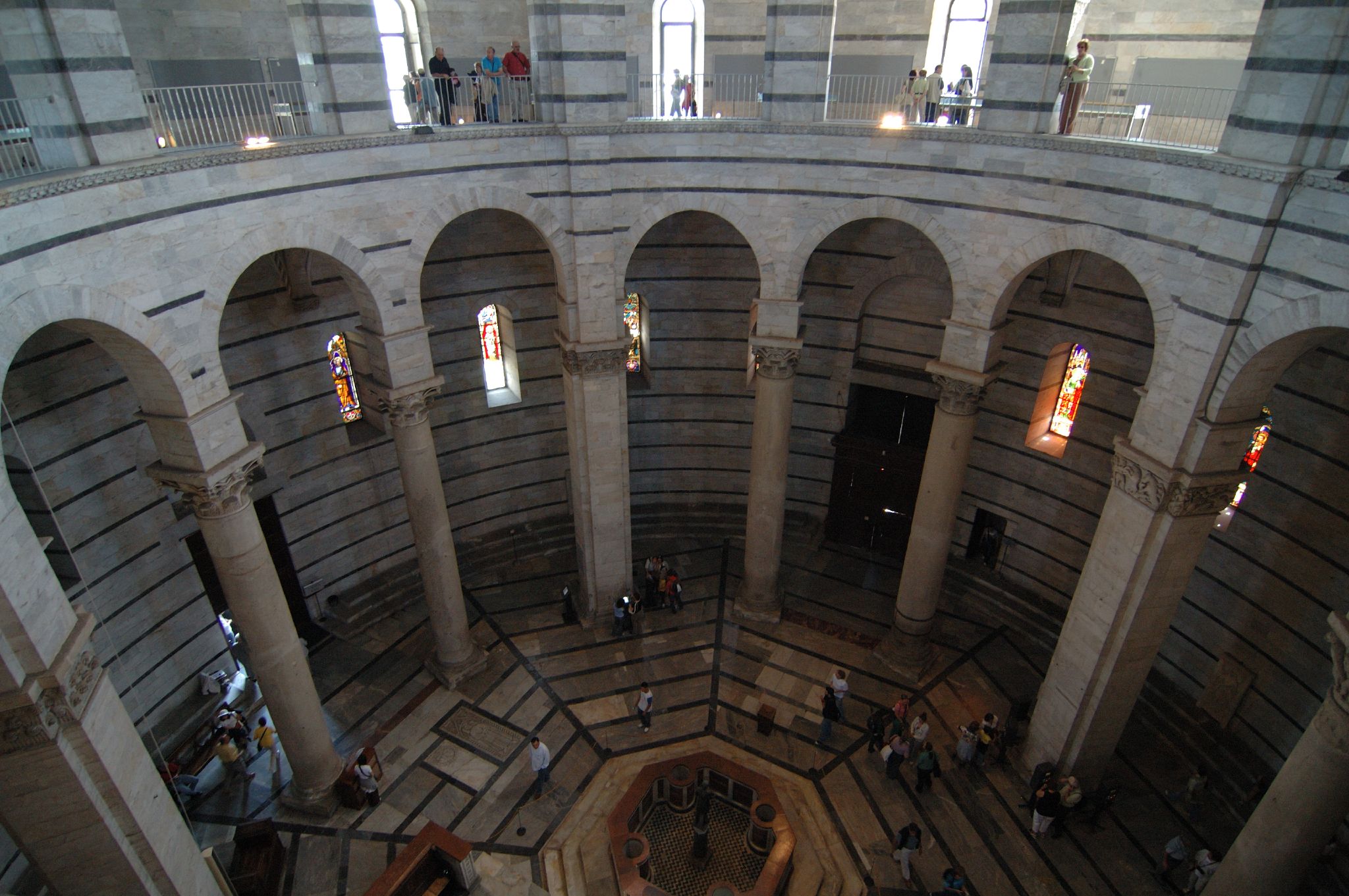 Pisa-battistero01.jpg