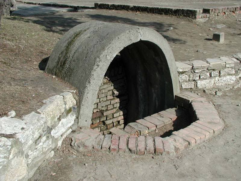 ausch-nazi-bomb-shelter.jpg