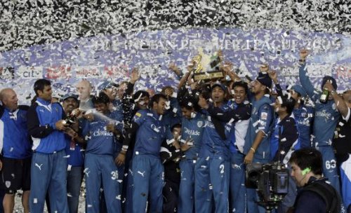 deccan-chargers-celebrate-after-winning-the-final1.jpg